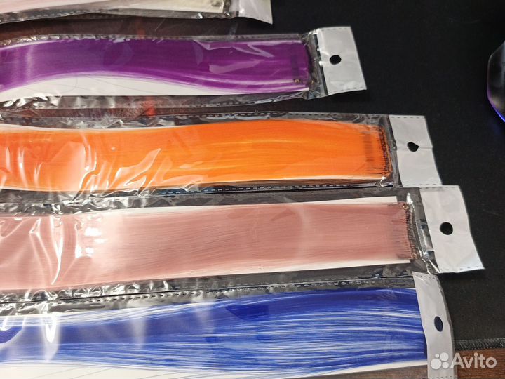 Заколки для волос с цветными прядями