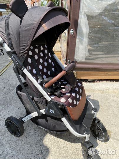 Прогулочная коляска