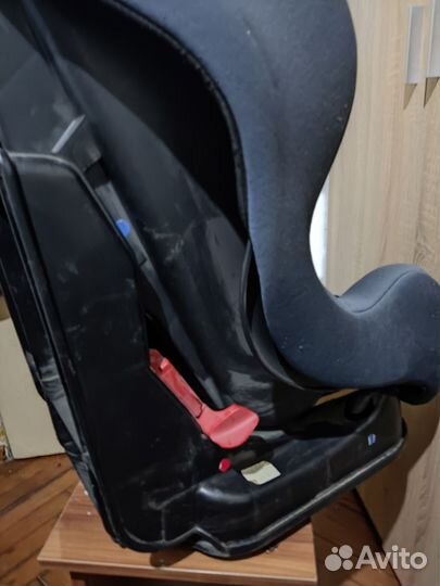Автомобильное детское кресло