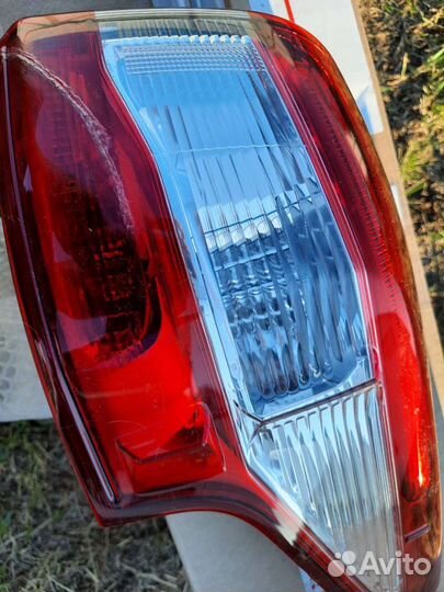 Фонарь задний на nissan qashqai j11