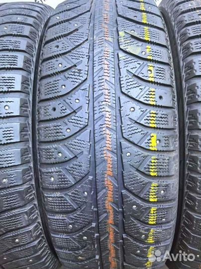 Bridgestone Ice Cruiser 7000 215/65 R17 97T