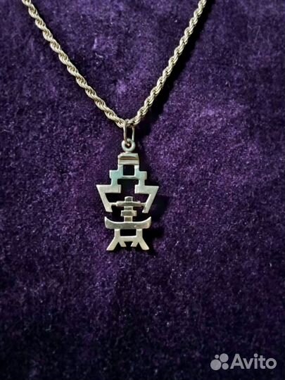 Кулоны и подвески