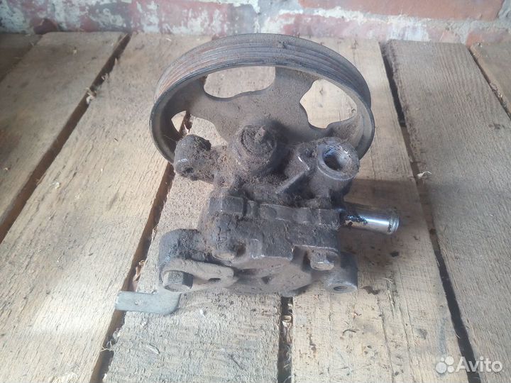 Насос гур mitsubishi lancer цедия 4G15 CS2A