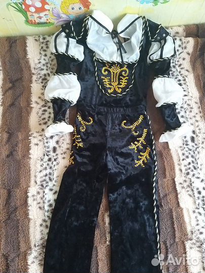 Костюм для выступления по фигурному