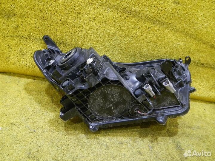 Фара левая Toyota RAV4