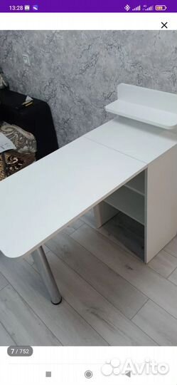 Маникюрный стол складной