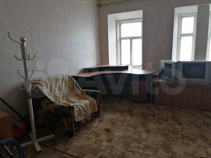 Комната 26 м² в 3-к., 2/2 эт.