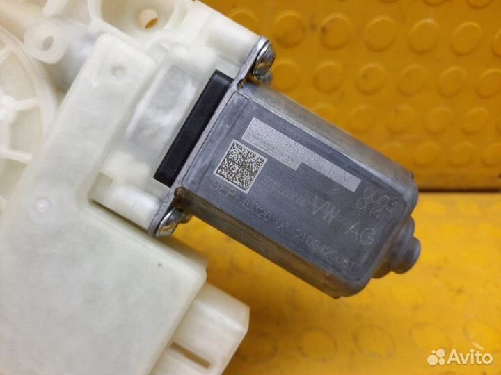 Стеклоподъемник задний левый Volkswagen Polo CK