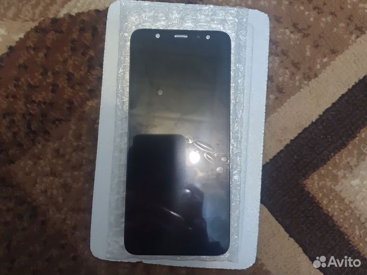 Samsung Galaxy A6, 4/64 ГБ