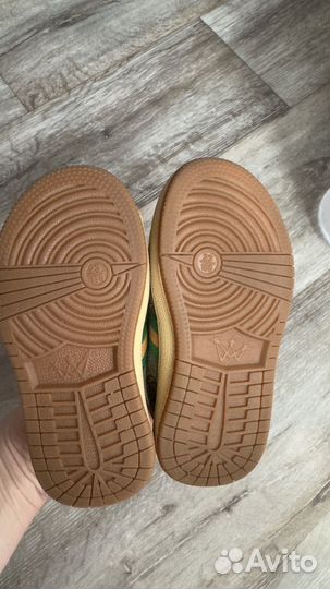 Кроссовки детские