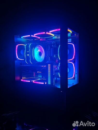 Игровой компьютер с монитором
