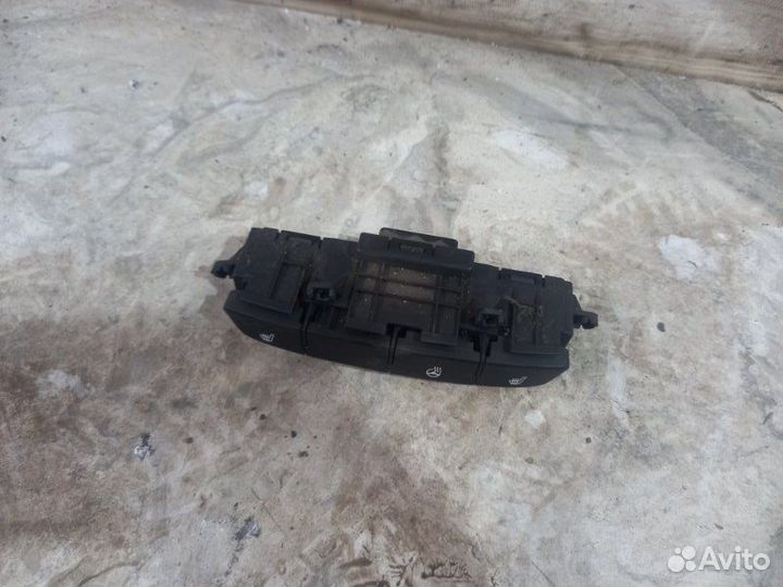 Кнопки прочие Hyundai Solaris 2 2018