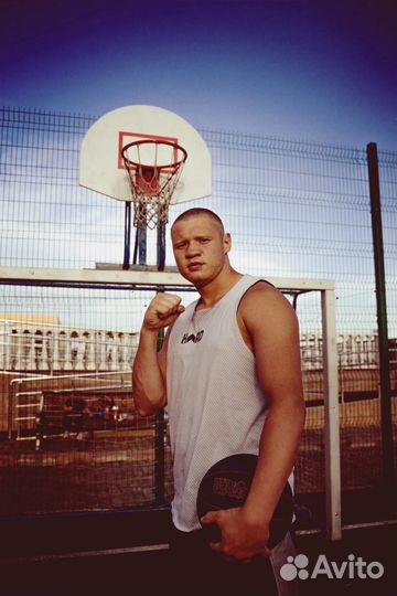 Тренер по баскетболу