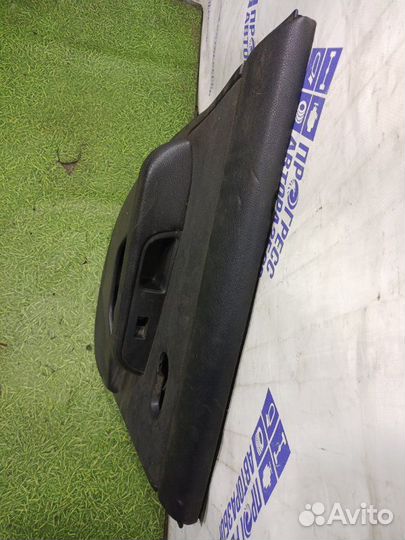 Дверная карта задняя левая Nissan Tiida хэтчбек