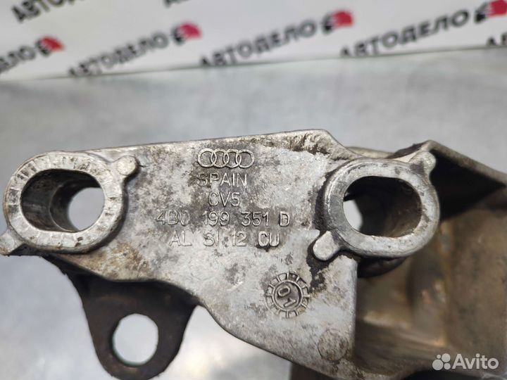 Кронштейн опоры двигателя Audi A6 (C5) TDI 2001 г