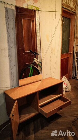 Трюмо с зеркалом винтажное