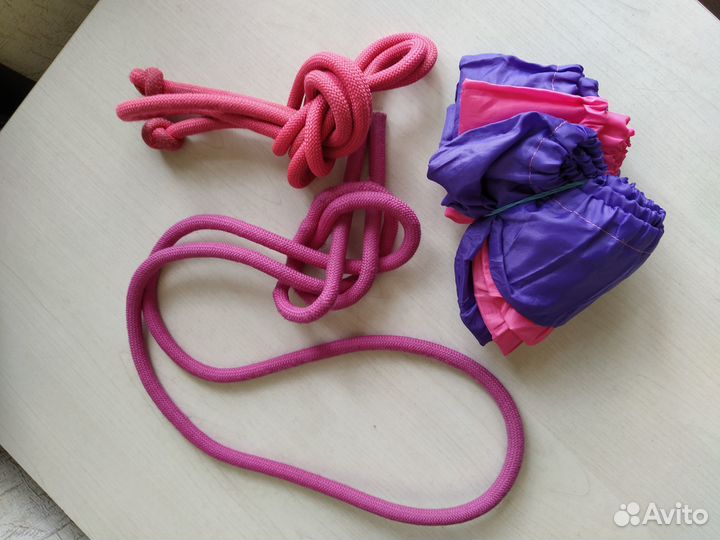 Булавы sasaki 36.Скакалки 2 шт. Лента. Купальники