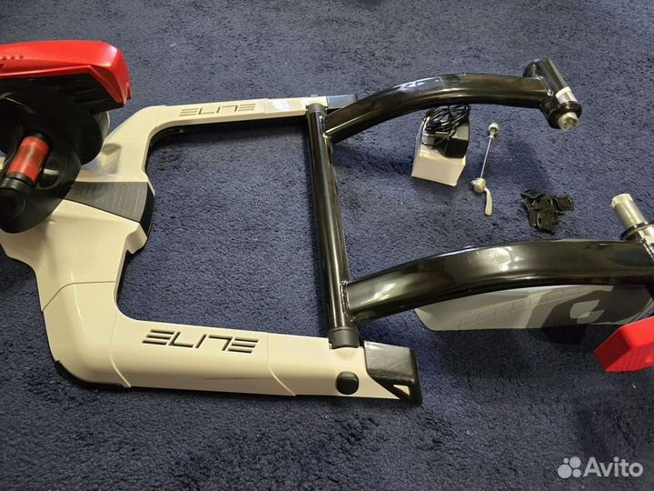 Велостанок Elite qubo digital SMART b+