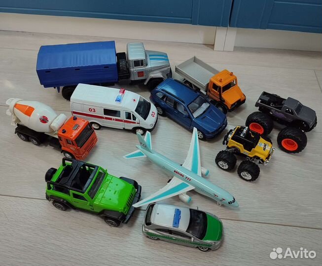 Машинки детские наборами