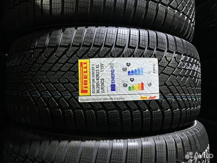 Pirelli Scorpion Winter 2 285/40 R23 118V