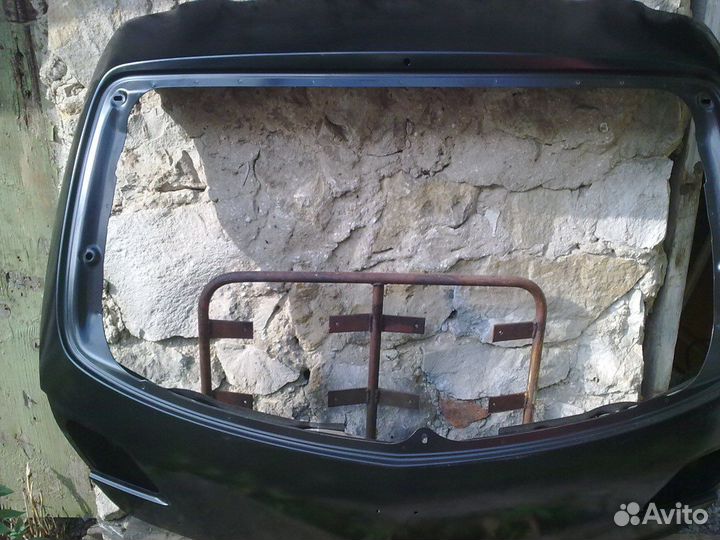 Дверь багажника mazda 3