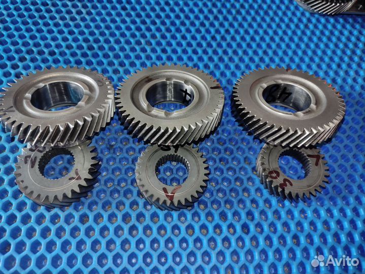 Скоростные шестерни пятой Т5, Т4