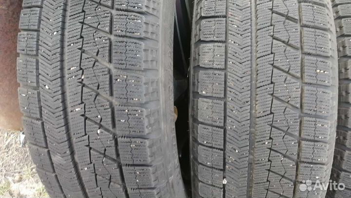 Bridgestone Blizzak VRX 205/60 R16 92S