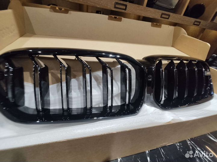 Решетка BMW G30 M5 Рест