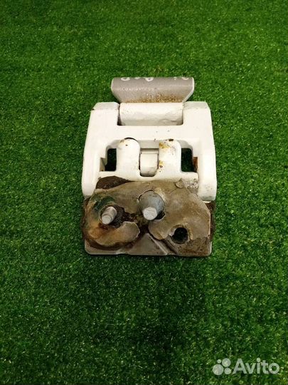 Петля двери задняя левая Ford Transit TTG 2.0 YMF6