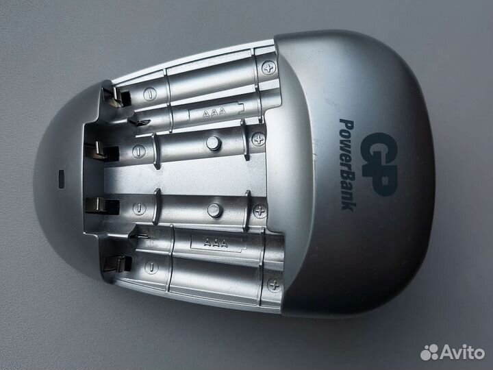 Зарядное устройство GP для аккумуляторов AA, AAA