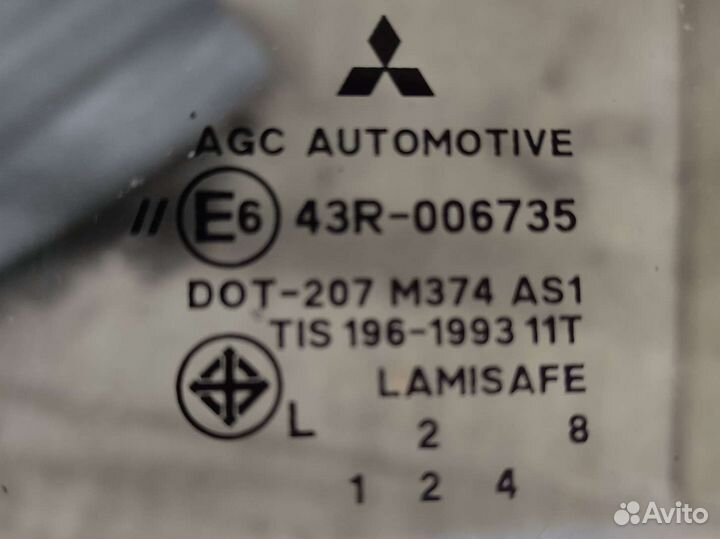 Лобовое стекло Митсубиси Л200