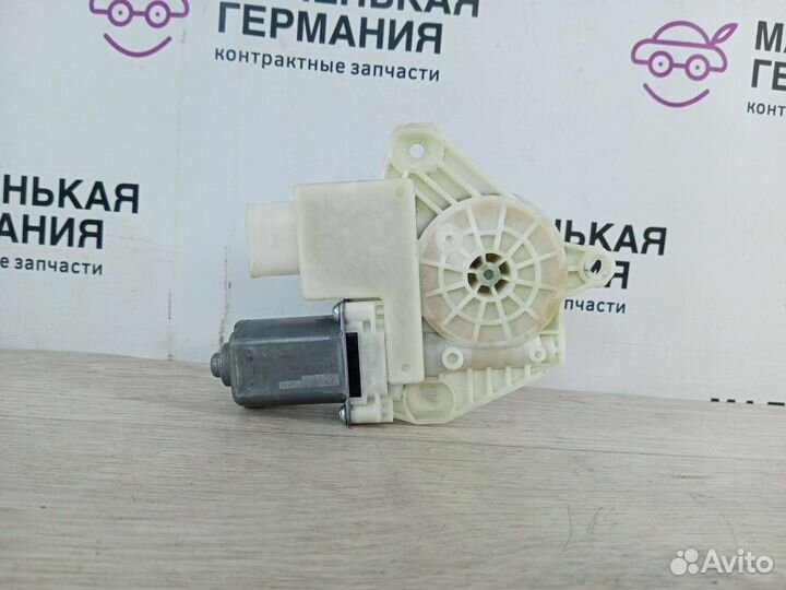 Моторчик стеклоподъемника передний левый BMW M5