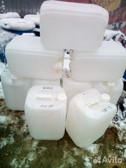 Канистры 30, 20, 10, 5 литров пластиковые
