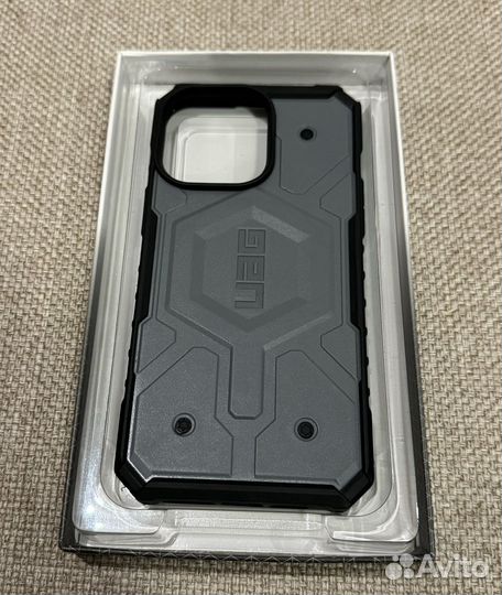 Чехол на iPhone 14 pro max UAG