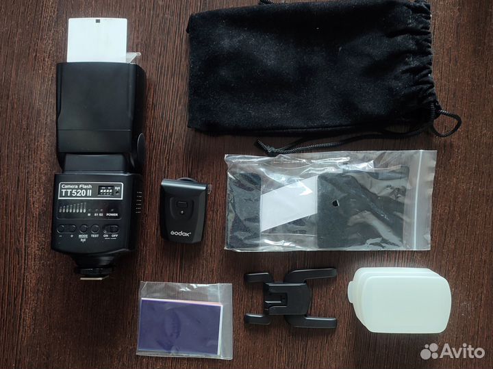Вспышка Godox TT520II
