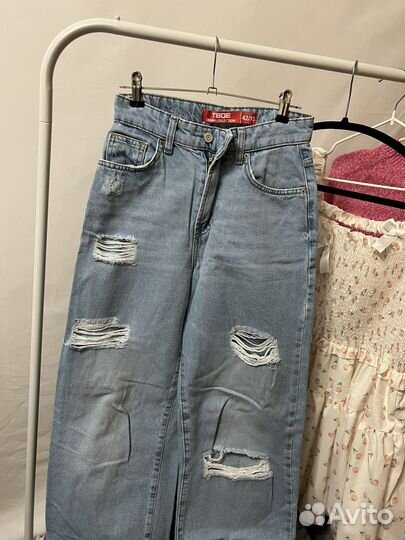 Джинсы