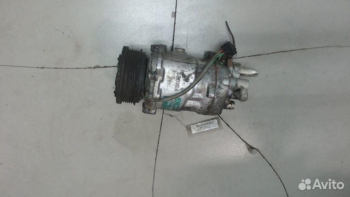 Компрессор кондиционера Volkswagen Polo, 2000