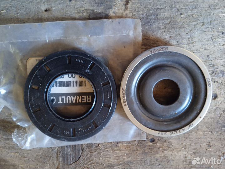 Запчасти на renault logan 1