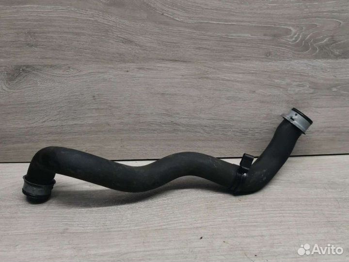 Патрубок охлаждения Mercedes C W204