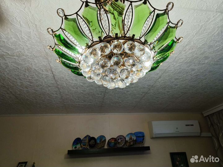 Люстра и бра на стену