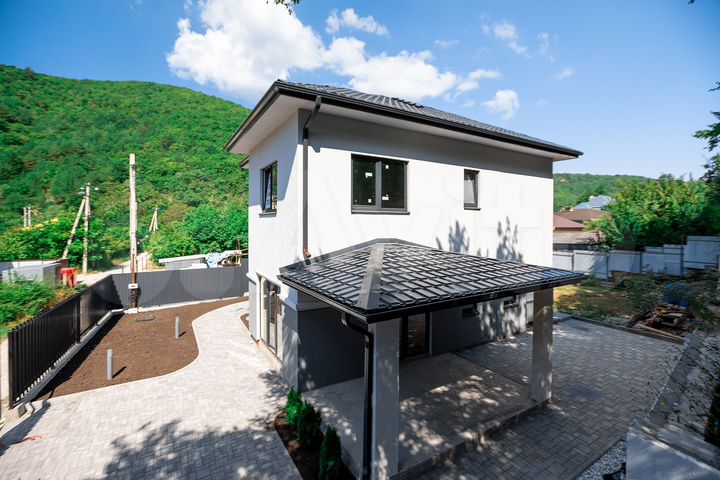 Дом 143 м² на участке 5 сот.