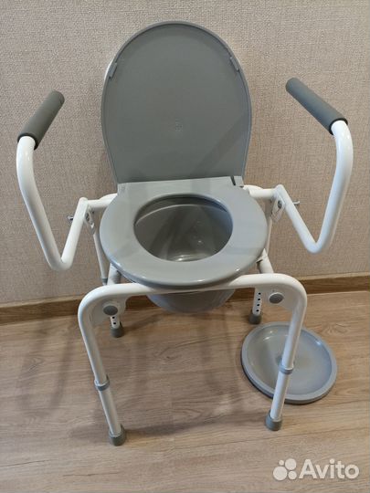 Стул с санитарным оснащением