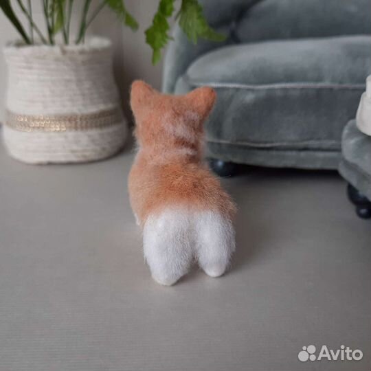 Миниатюрная игрушка щенок корги