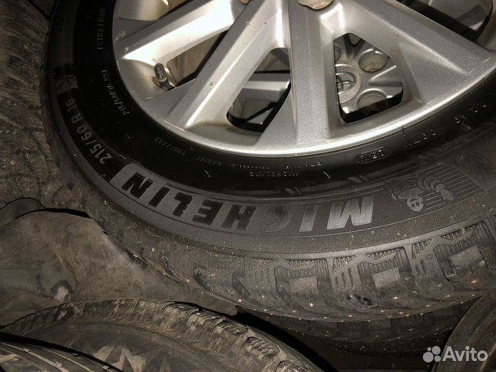 215/60 R16 Мишилен-4 + 5/114.3 ориг Тойота Камри