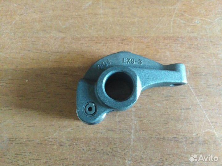 Коромысло клапана Mitsubishi Pajero 4D56 1981