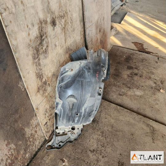 Подкрылок передний левый honda FIT