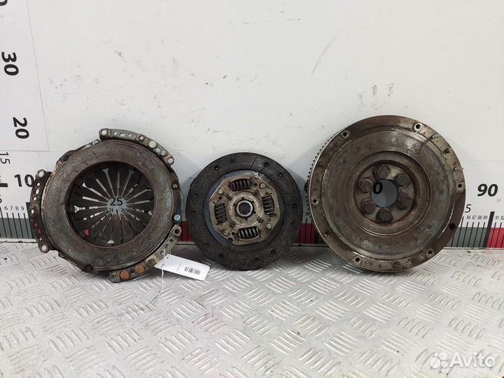 Маховик (демпфер сцепления) для Volkswagen Polo 3