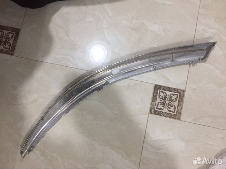 Продам хром на переднюю фару