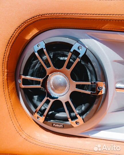 Моторная яхта Е26 Rider Ботафоч