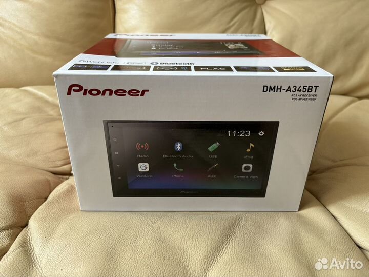 Авто магнитола 2 DIN Pioneer DMH-A345BT